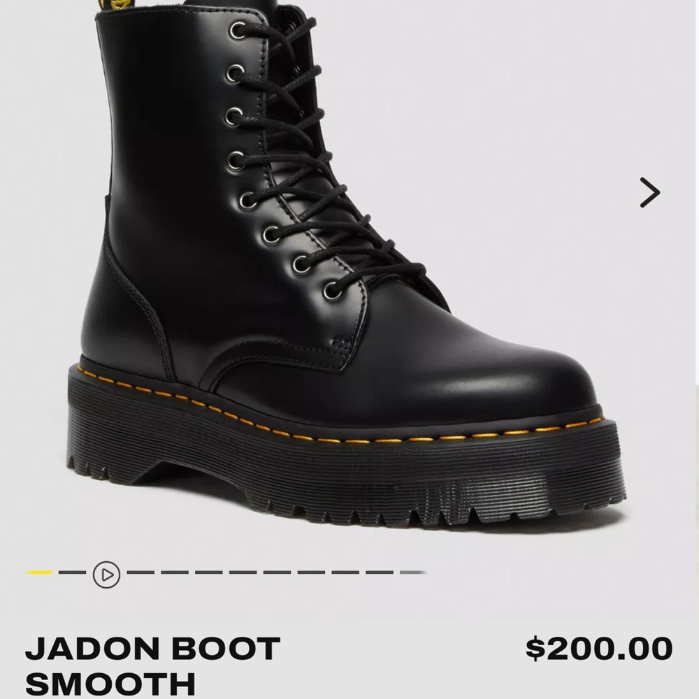 Jadon Dr martens women’s 8 / men’s 7 black platform